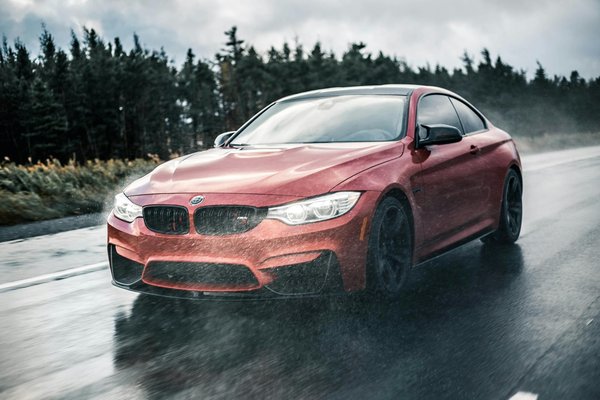 Welche technischen Innovationen gibt es in der Motorradbranche?